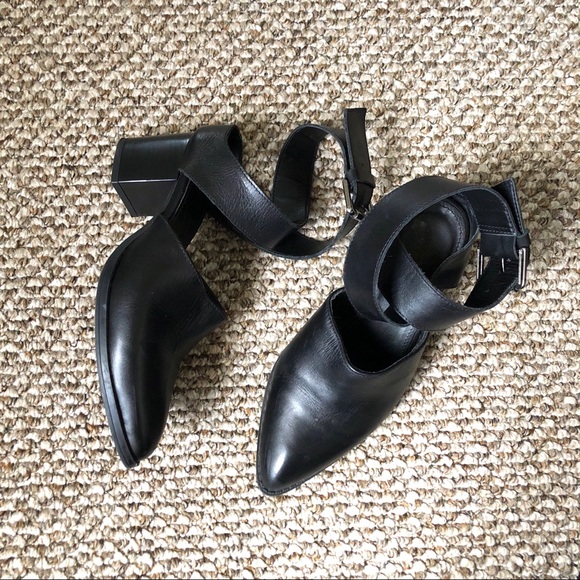 Zara Black Pointed Toe Ankle Strap Shoe Size 6 - Picture 3 of 5